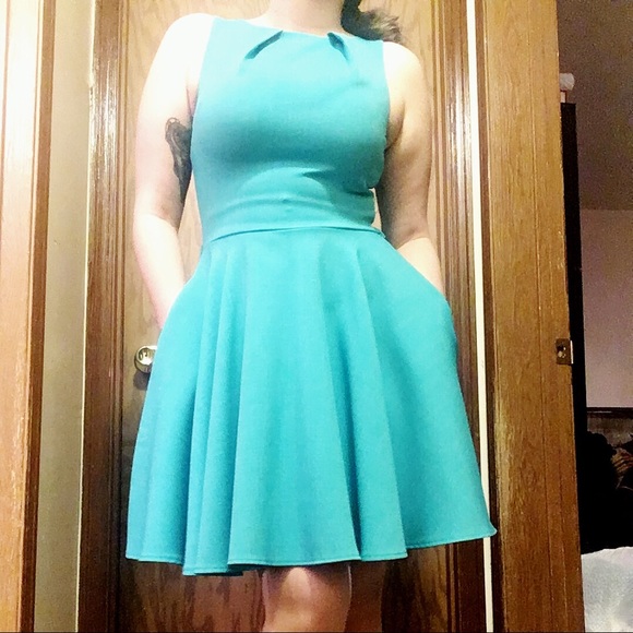 Meet your Posher, Kourtney - Picture 4 of 7